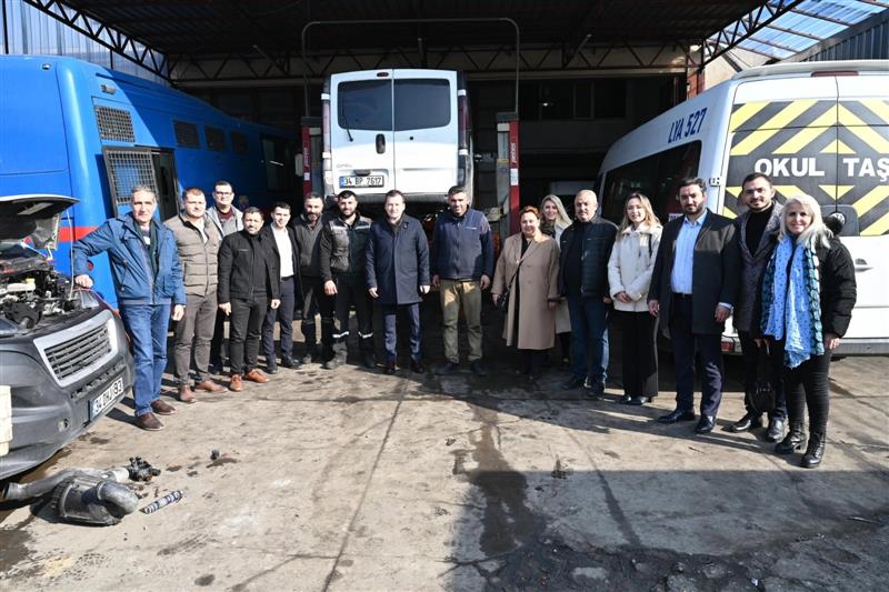                     Bora Balcıoğlu ve Belediye Meclis Üyesi Adaylarından, Silivri Sanayi Sitesi Esnaflarına Ziyaret 