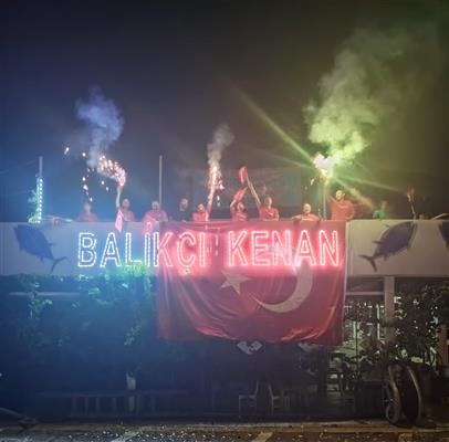                                                                         Milli takım kazandı balık ekmek içecekle birlikte 120 liraya düştü