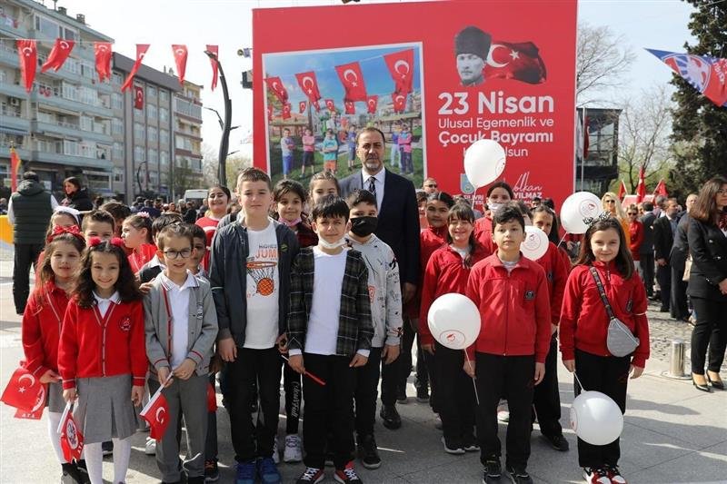 Yılmaz; Barış, huzur ve kardeşlik diliyorum.