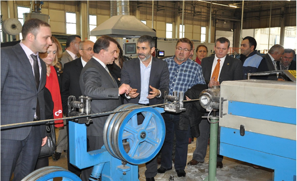 Işıklar, 2M Kablo çalışanlarıyla buluştu